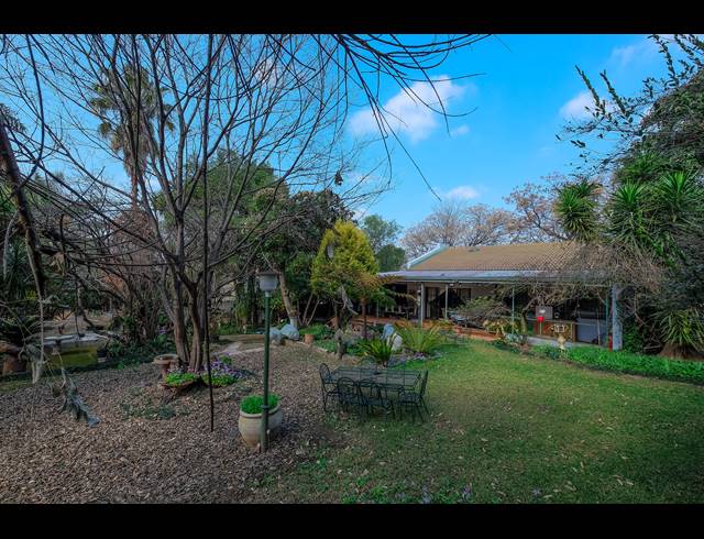 3 BEDROOM FREEHOLD FOR SALE IN NOOITGEDACHT